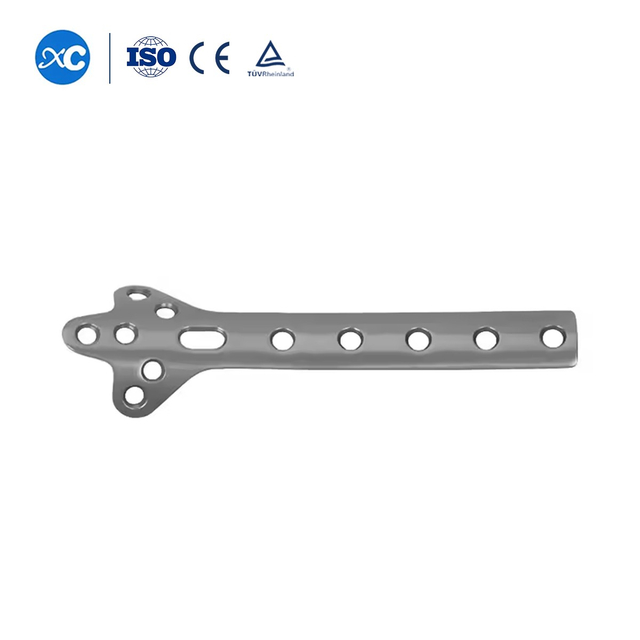 Dr&auml;i-Flanged Plack